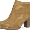 bottes carleta york en daim marron clair pour femmes femmes N6R8B2635 Clarks daim beige