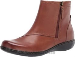 Bottines Ashland Vista pour femmes en cuir marron clair Clarks femmes N6R8B1958 Clarks cuir beige