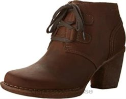 Bottines Clarks Carleta Lyon en nubuck huilé marron pour femmes femmes N6R8B2624 Clarks nubuck huilé marron